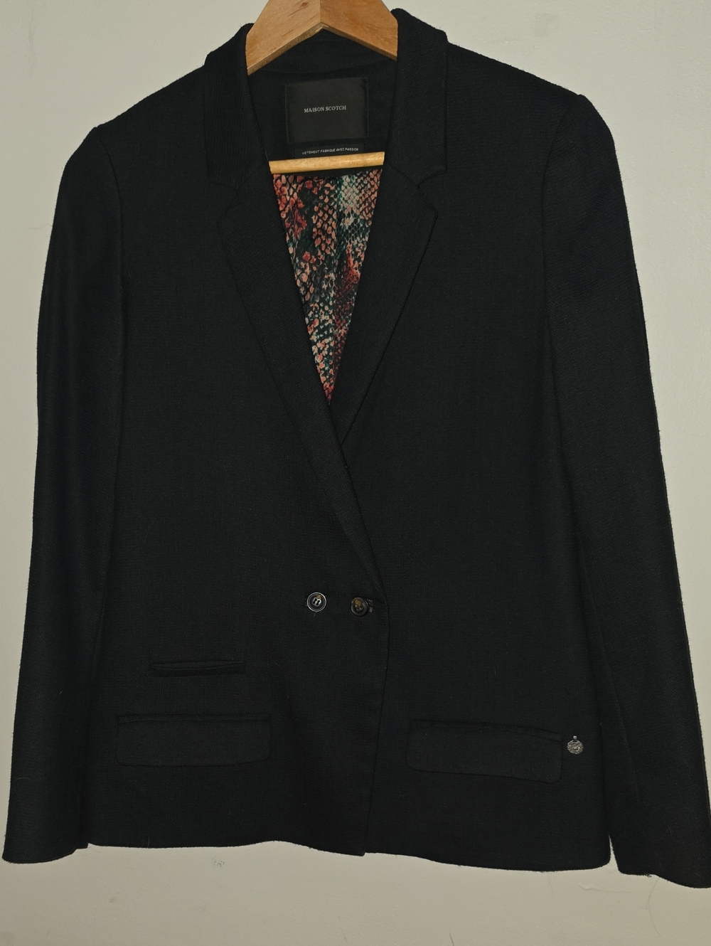 Maison SCOTCH Black Blazer with Multicolor Snake-Print Lining